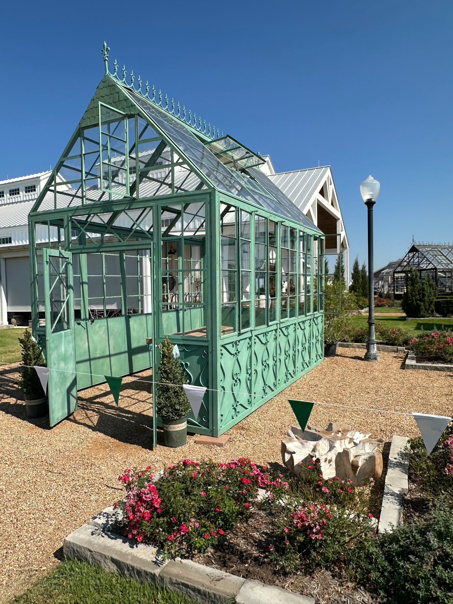 Maison Verte – Artisan Greenhouse (146 sq ft)
