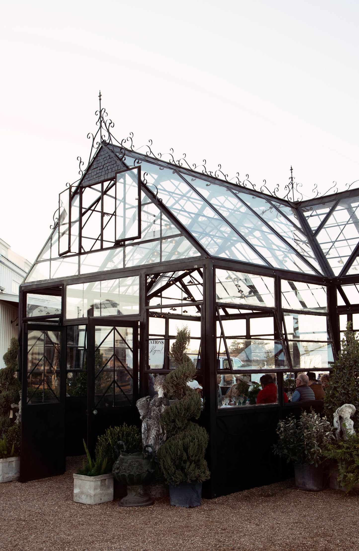 La Grande Jardin Noir Greenhouse by Casa Julio