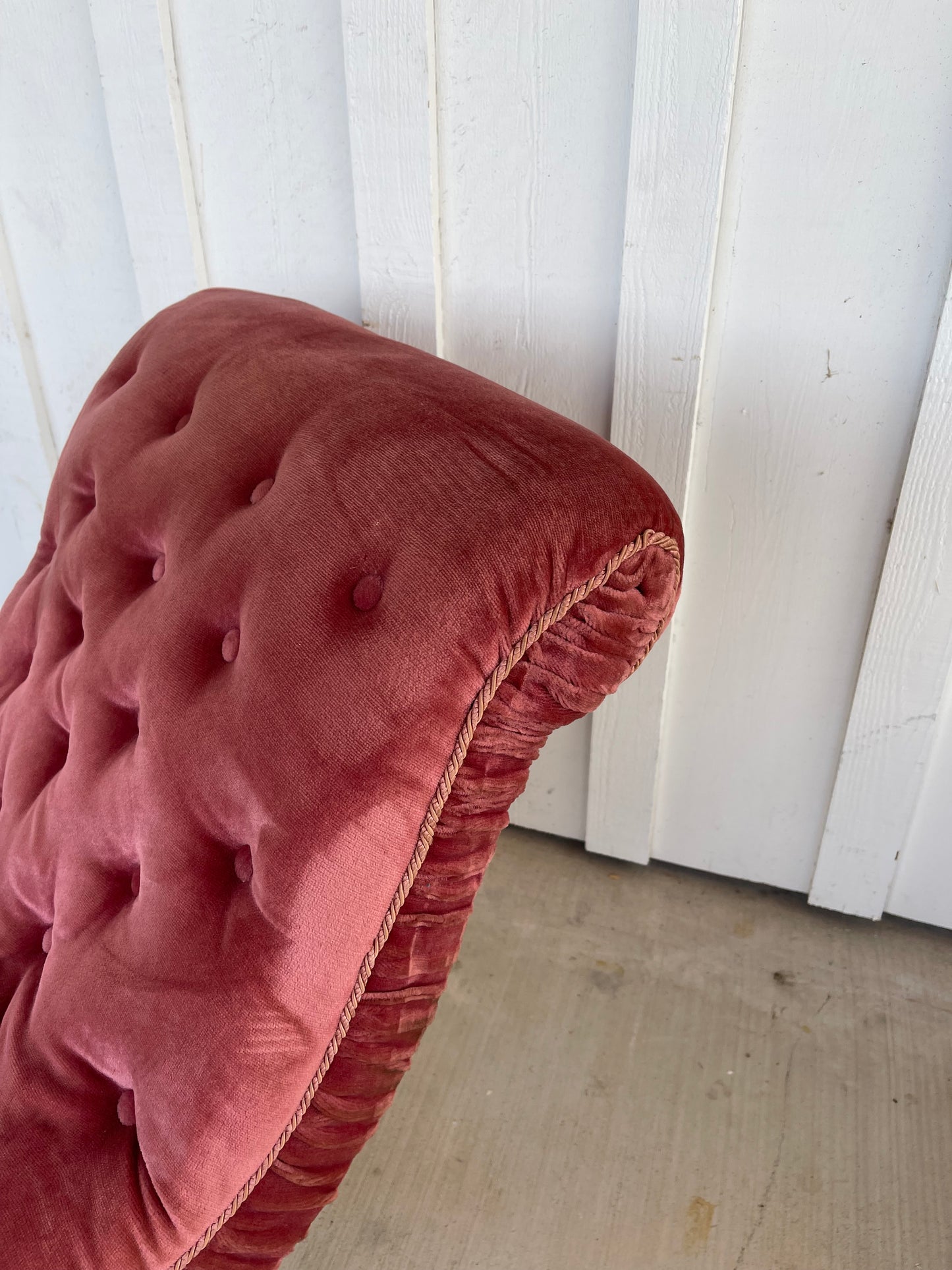 Brewster Pink Velvet Chaise Style of George Smith
