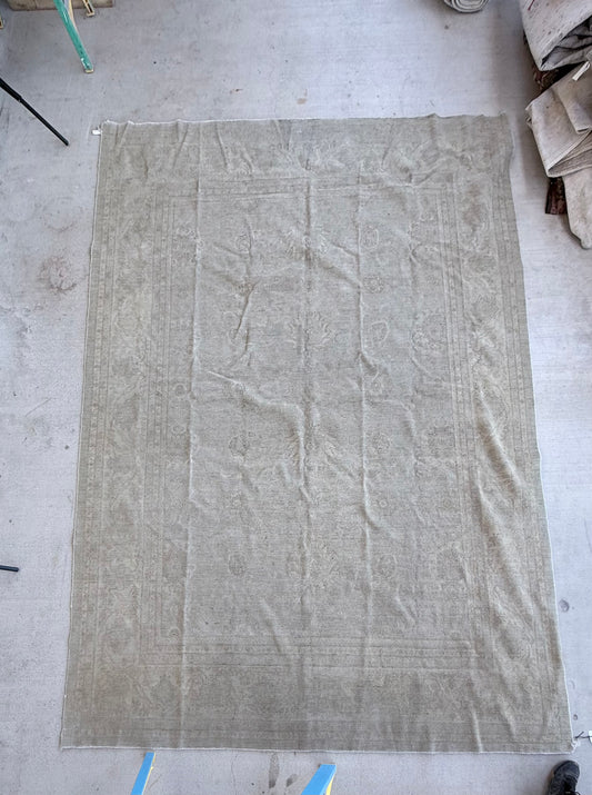#102 Pale Soft Color Rug
