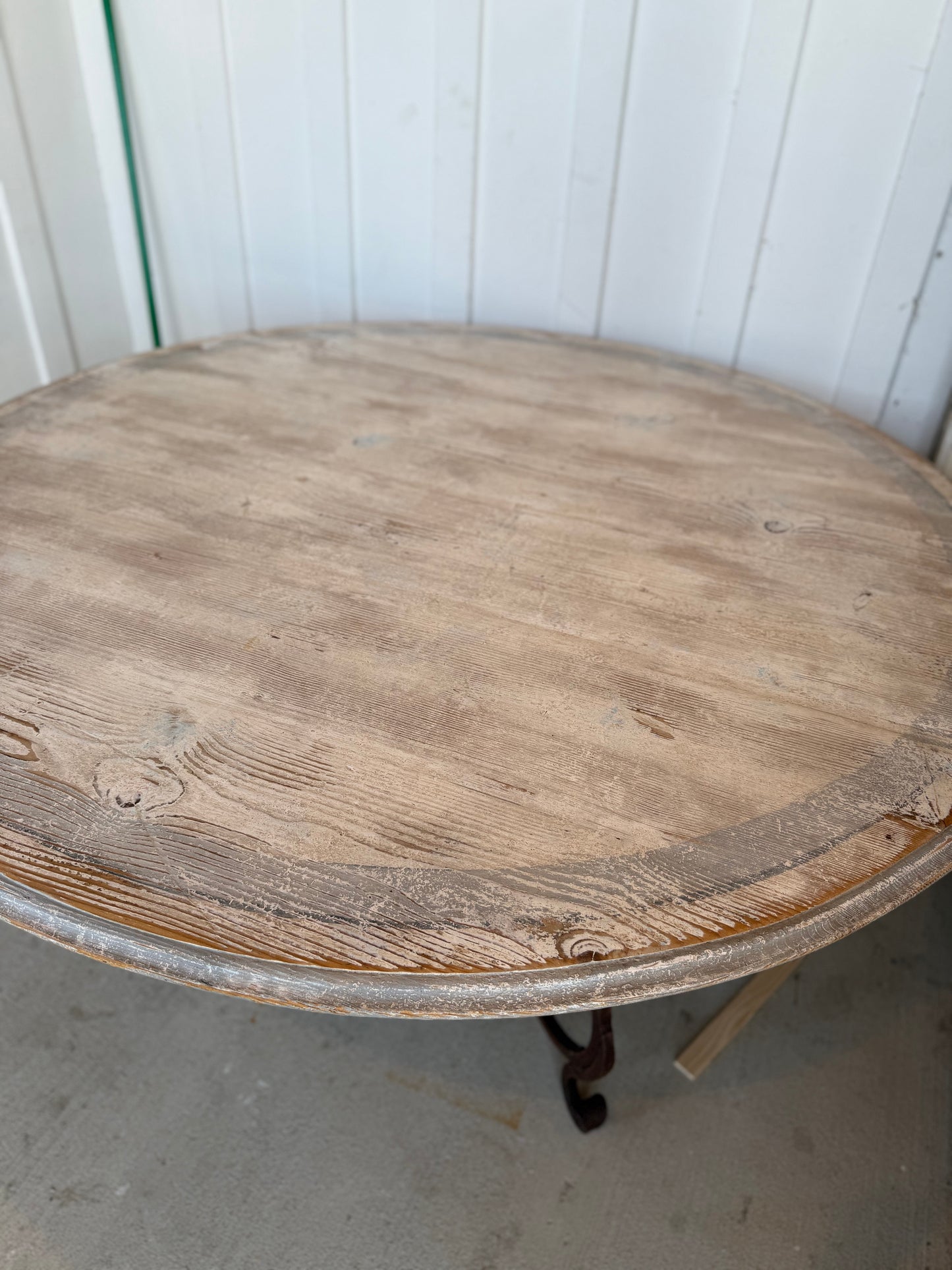 Round Dining Table with Iron Base