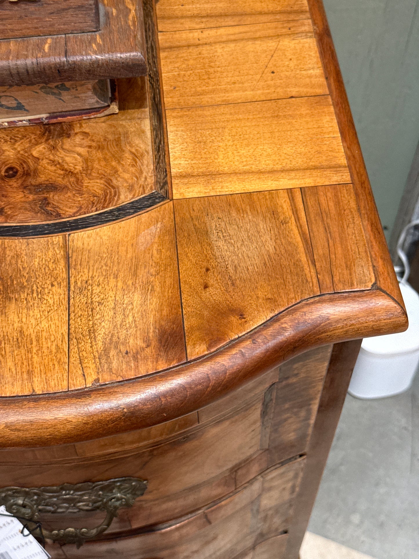 Chest of Drawers with Amazing Marquetry