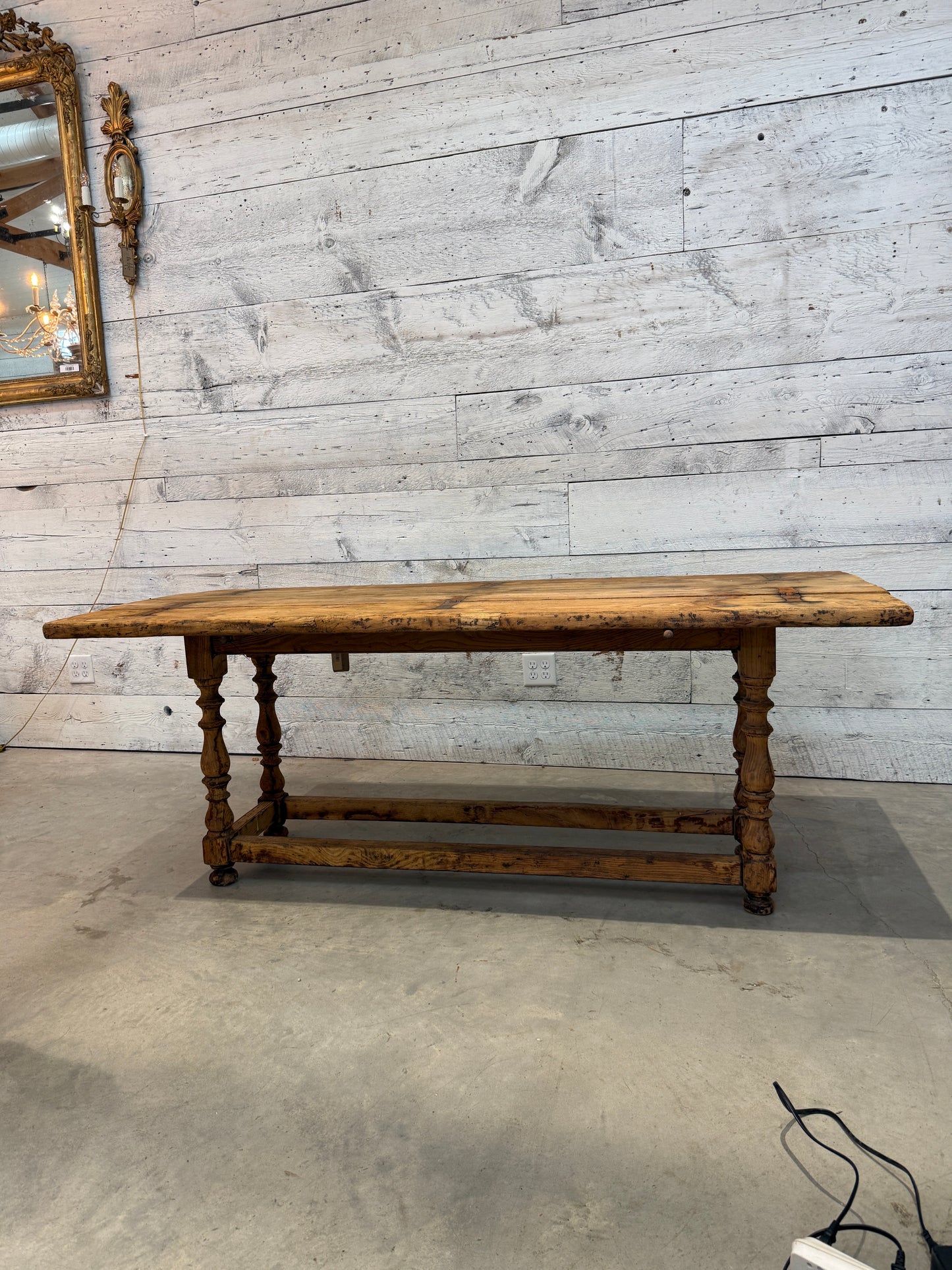 Vintage Expanding Console Dining Table with Folding Extension Leaves