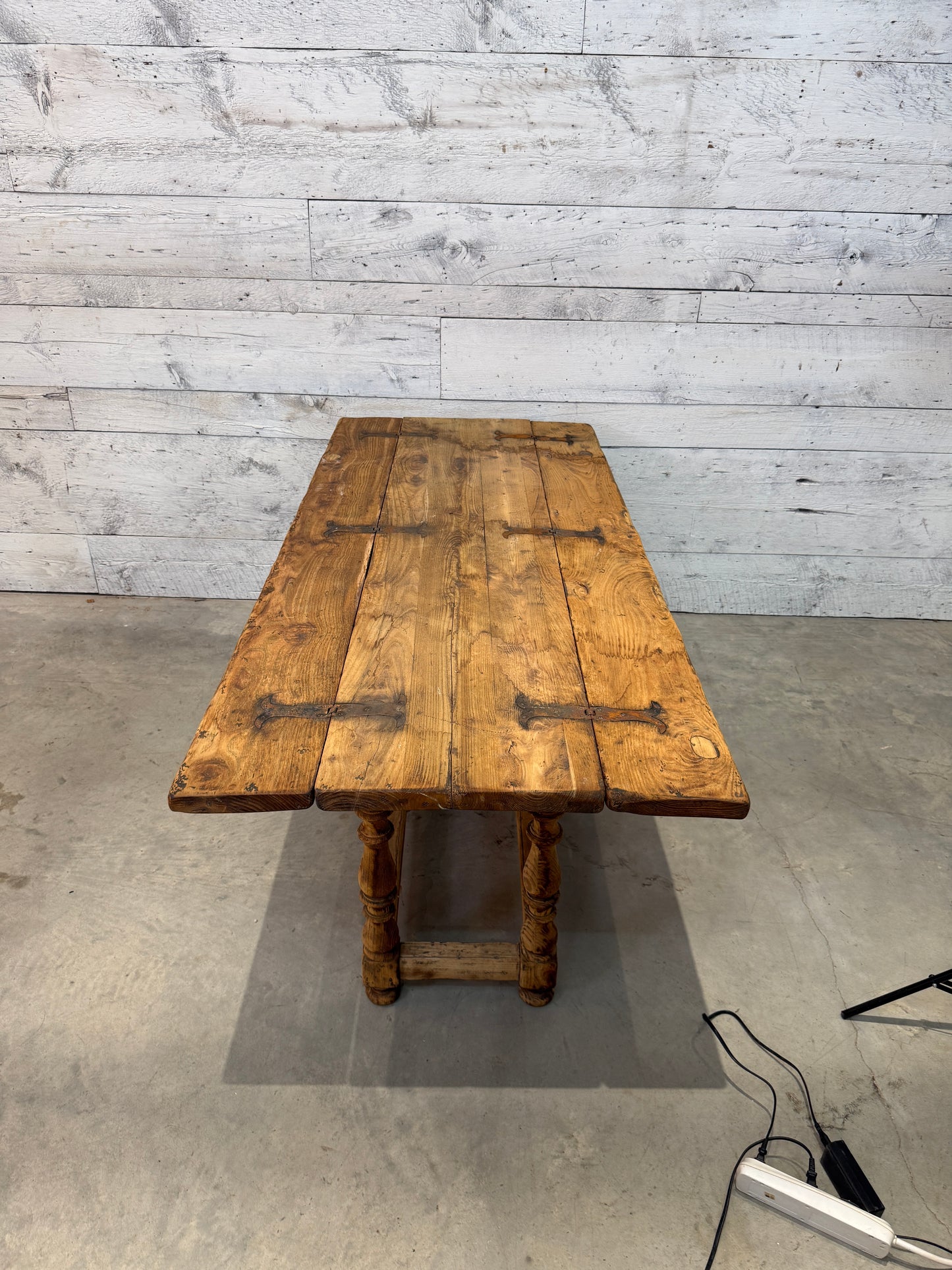 Vintage Expanding Console Dining Table with Folding Extension Leaves