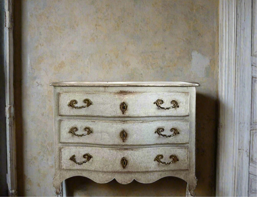 Antique European Oak Commode from Italy, Circa 1700s