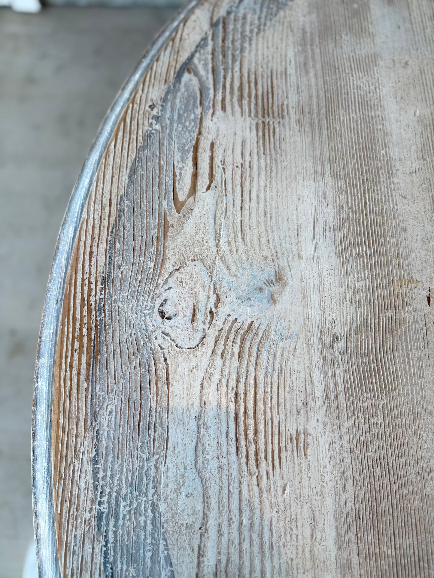 Round Dining Table with Iron Base
