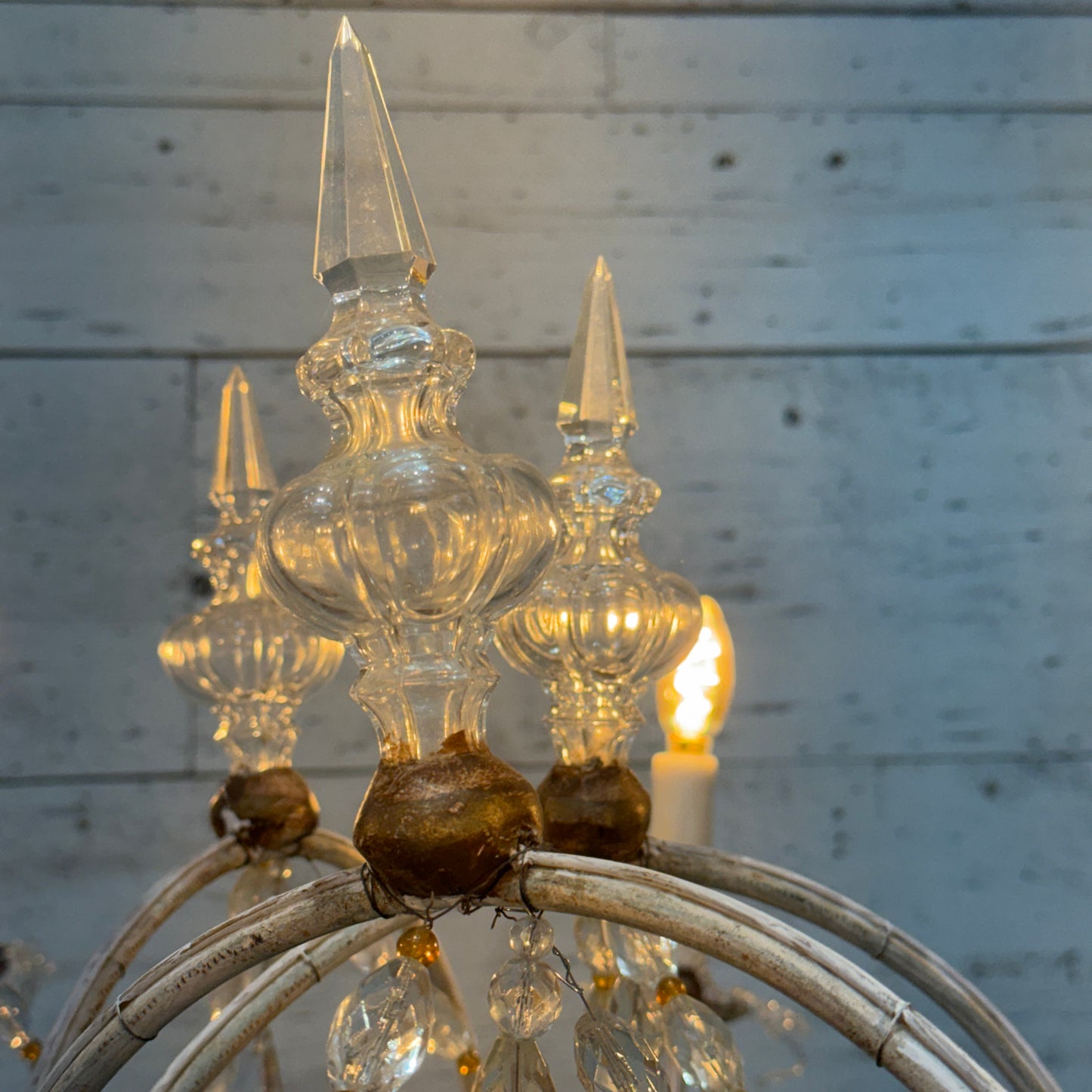 Italian Florentine Giltwood Chandelier with Hand-Carved Tole Details