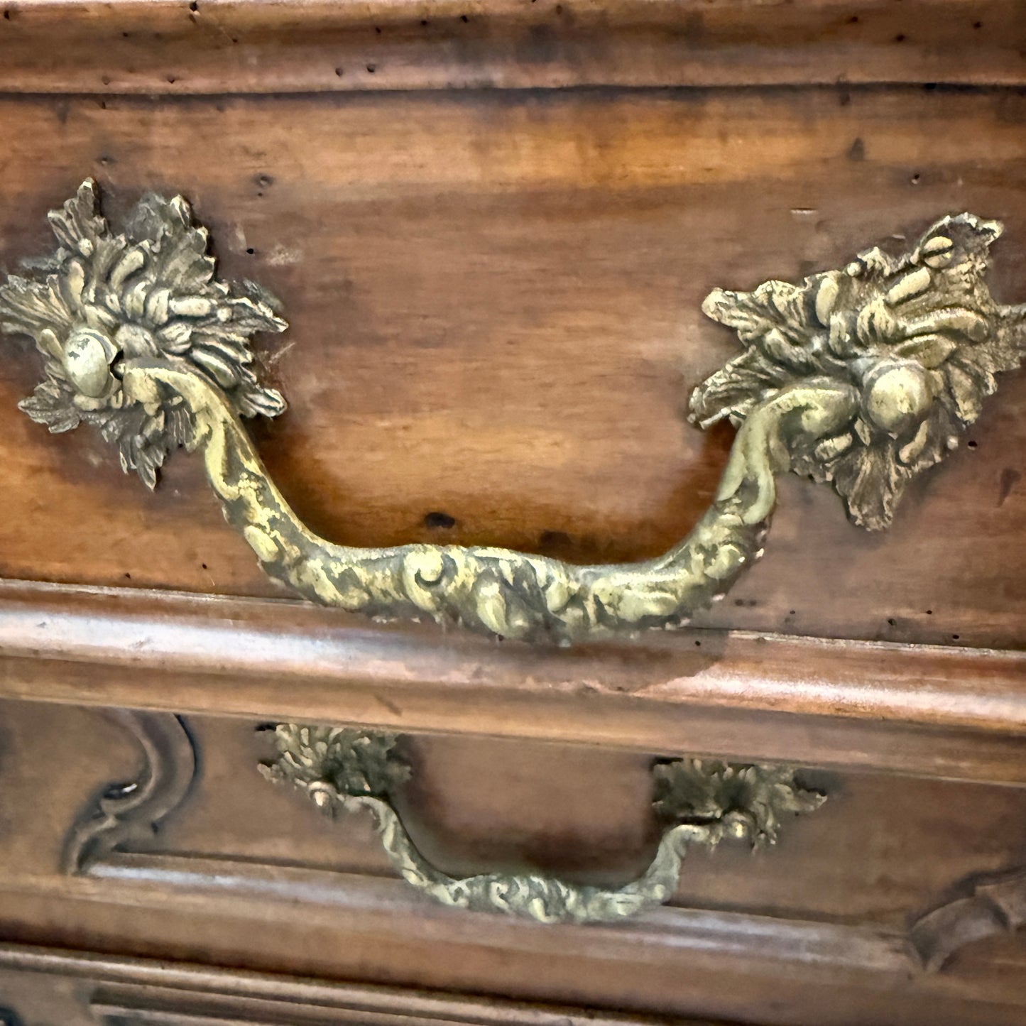 18th Century French Louis XV Bombe Commode Chest in Walnut