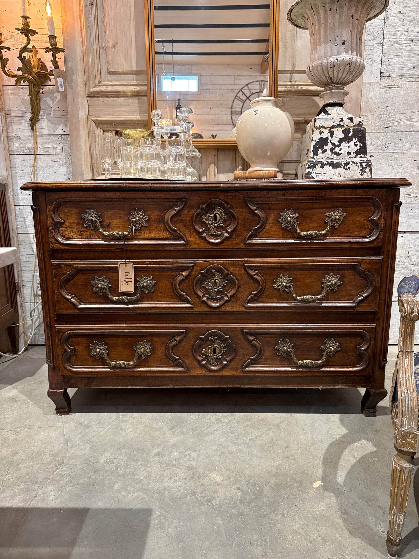 18th Century French Louis XV Bombe Commode Chest in Walnut