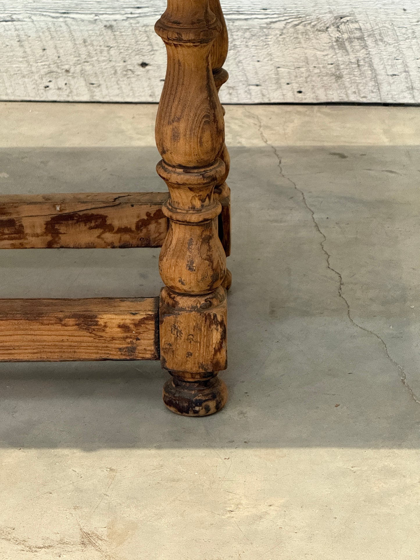 Vintage Expanding Console Dining Table with Folding Extension Leaves