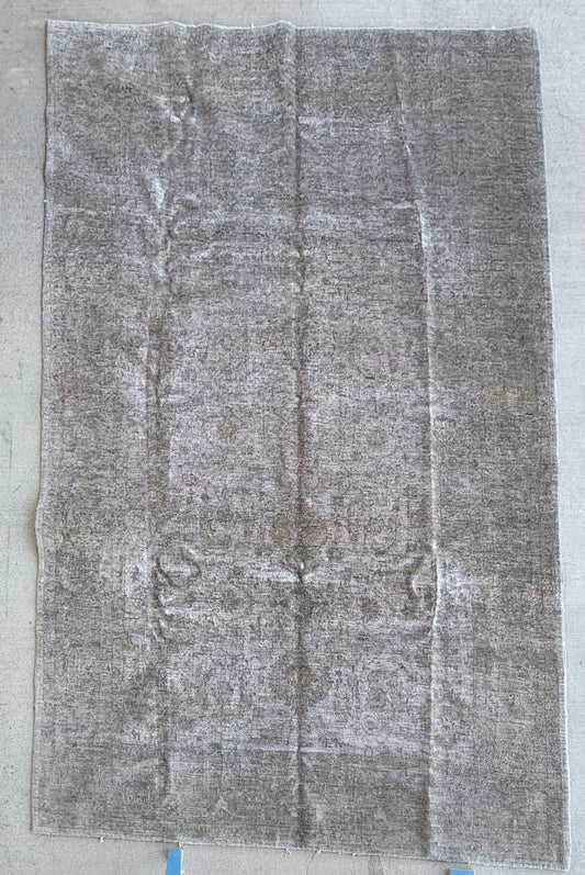 #127 Pale Medallion Rug