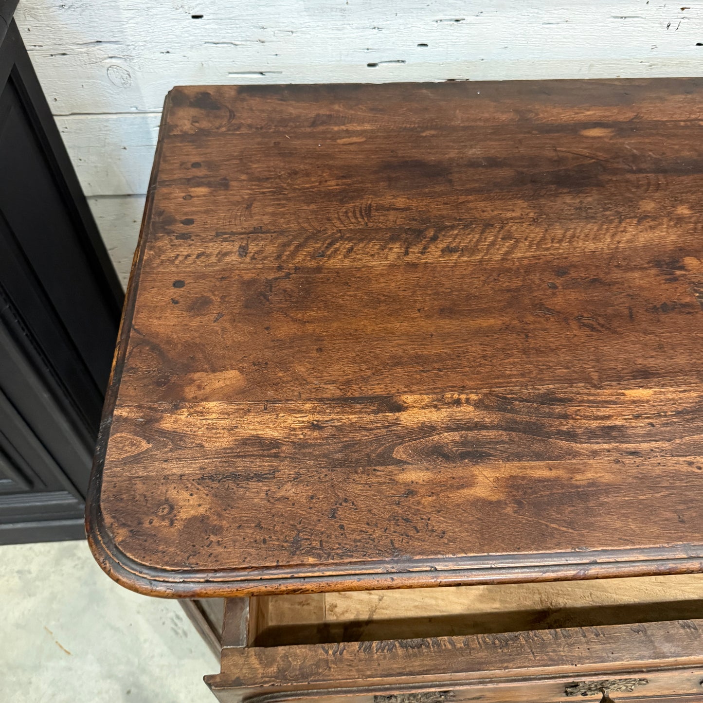 18th Century French Louis XV Bombe Commode Chest in Walnut