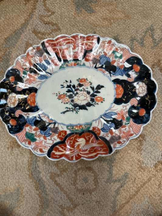 Ovoid Scalloped Edge Imari Plate
