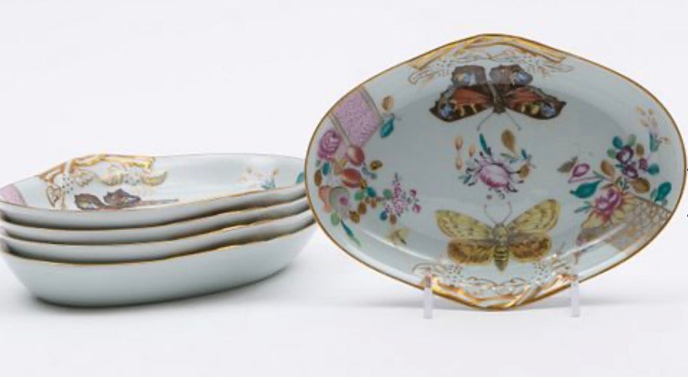 Mottahedeh “Lowestoft Rose” Porcelain Dinnerware & Serving Pieces