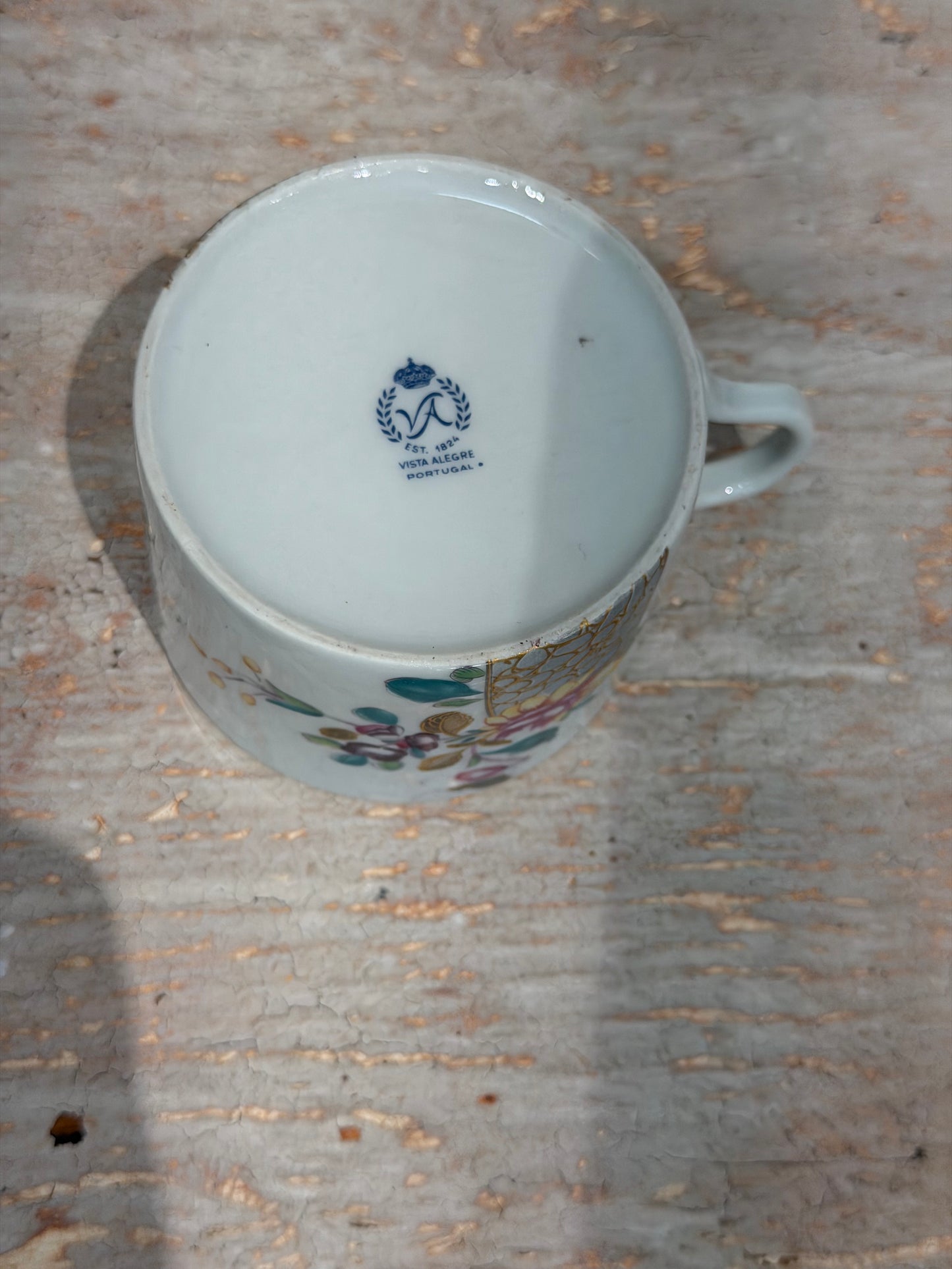 Mottahedeh “Lowestoft Rose” Porcelain Dinnerware & Serving Pieces