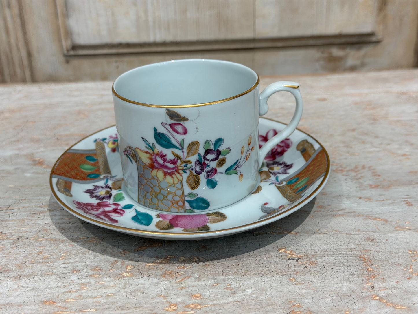 Mottahedeh “Lowestoft Rose” Porcelain Dinnerware & Serving Pieces