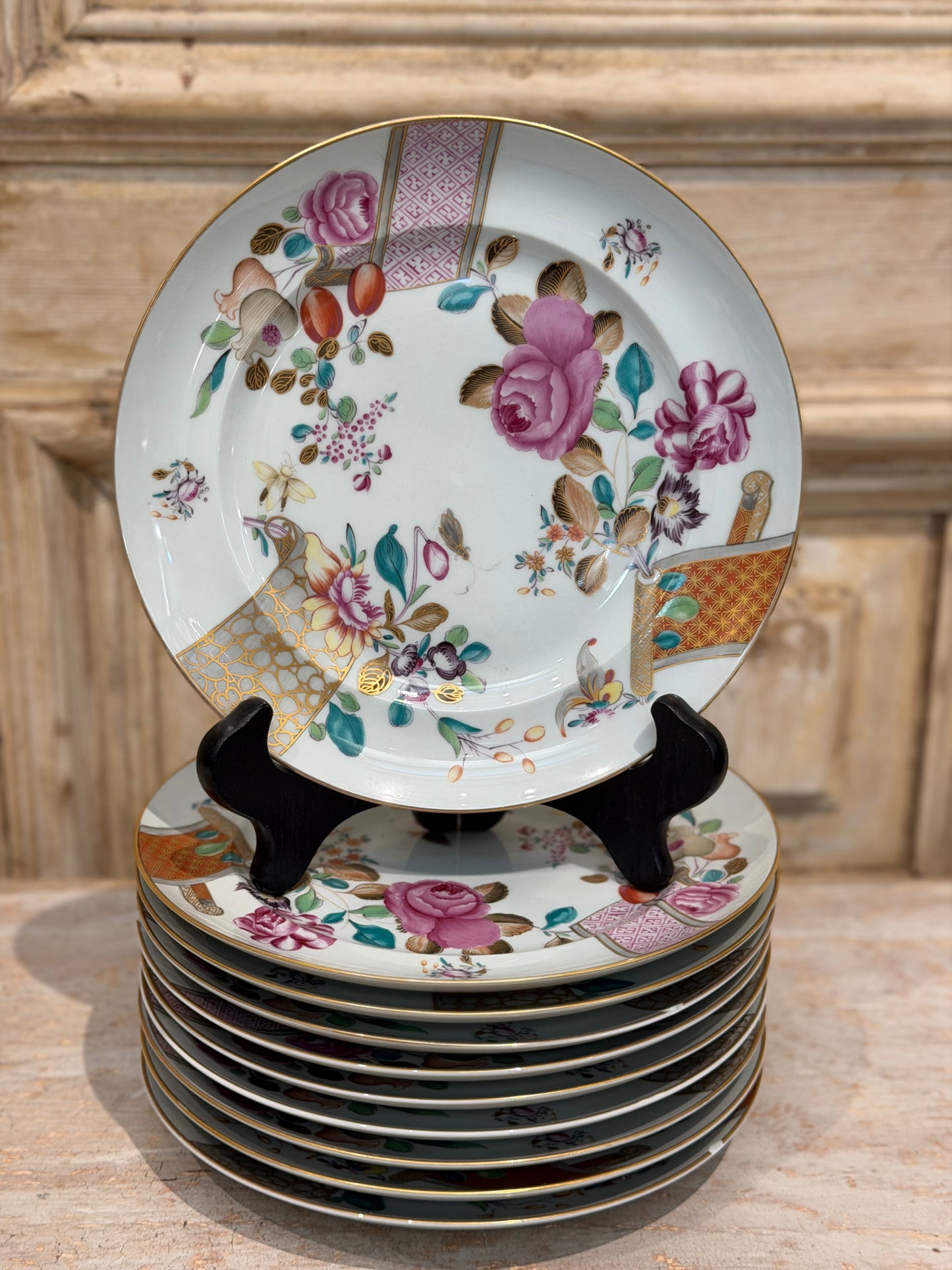 Mottahedeh “Lowestoft Rose” Porcelain Dinnerware & Serving Pieces