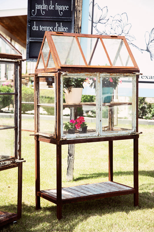 Reverie Greenhouse: The Artisan's Sanctuary