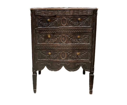Small 3 drawer Chest of Drawers
