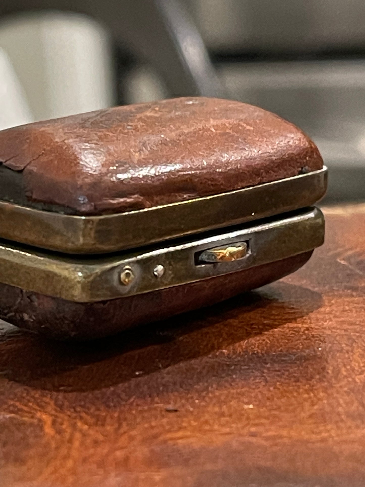 Souvenir thimble in a leather case - The White Barn Antiques