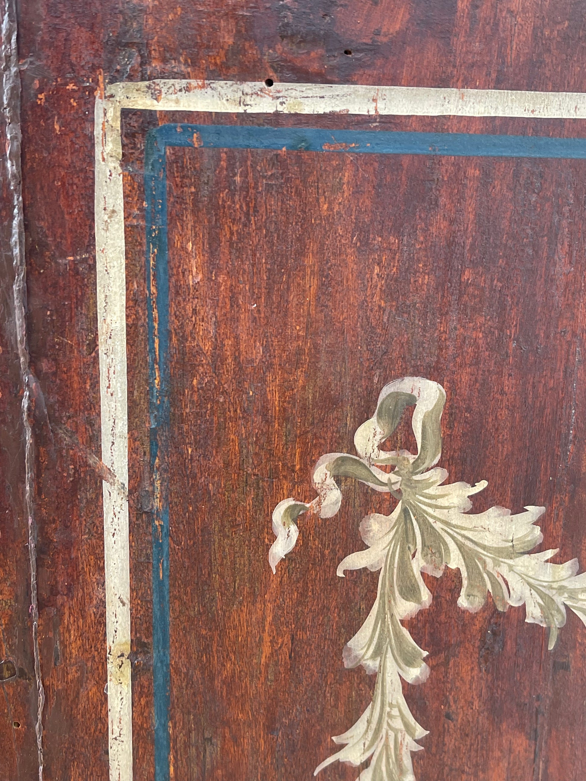 Chest of Drawers with 3 drawers Tuscany 1750 - The White Barn Antiques